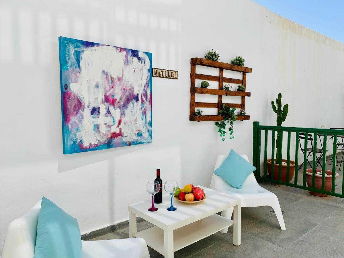Marina Apartment Tías Екстериор снимка