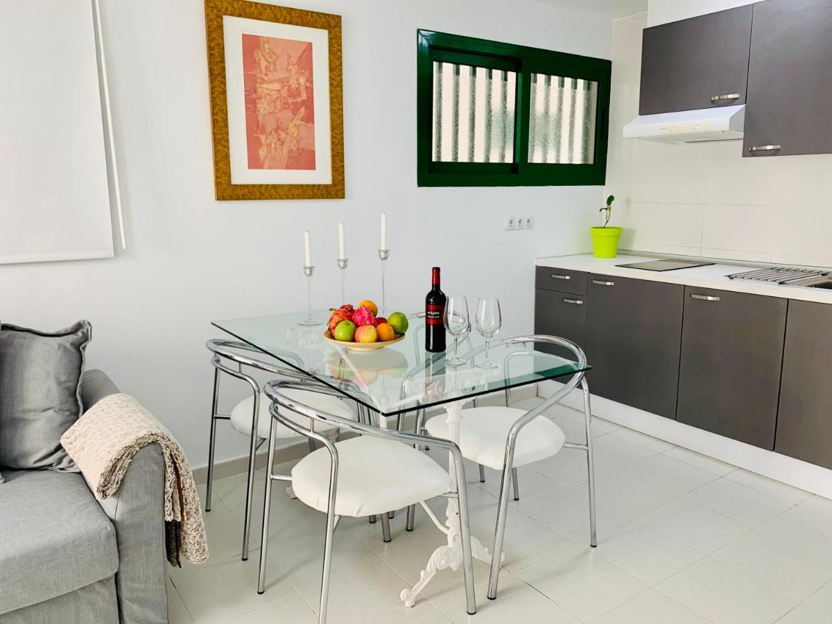 Marina Apartment Tías Екстериор снимка