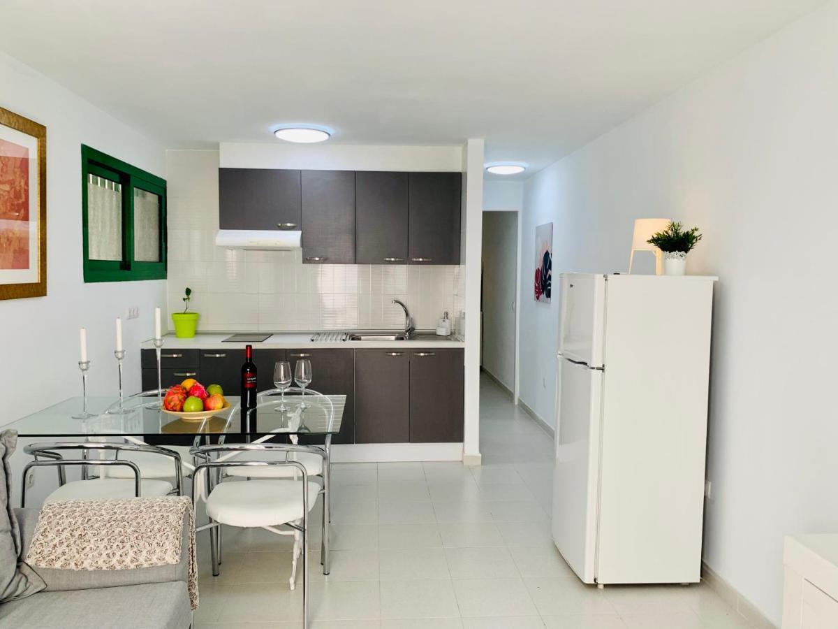 Marina Apartment Tías Екстериор снимка