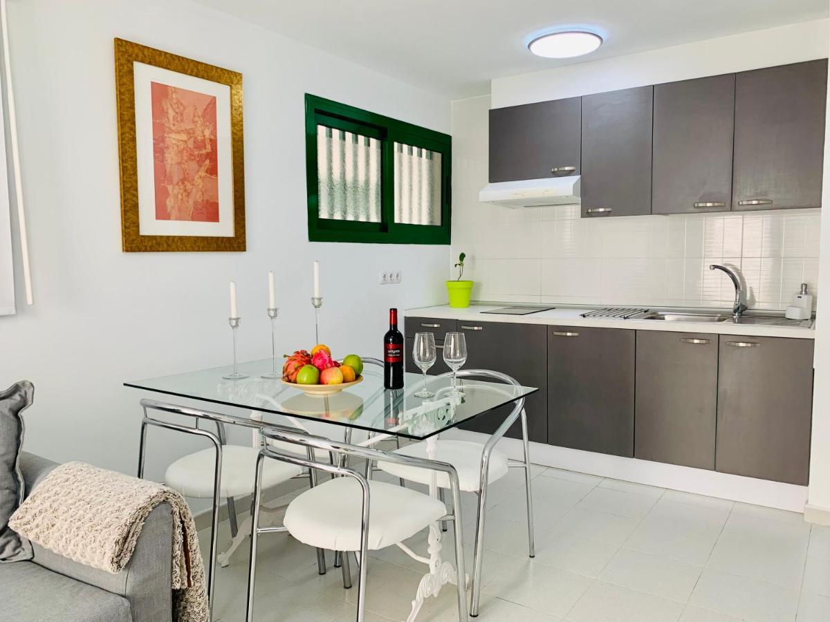 Marina Apartment Tías Екстериор снимка