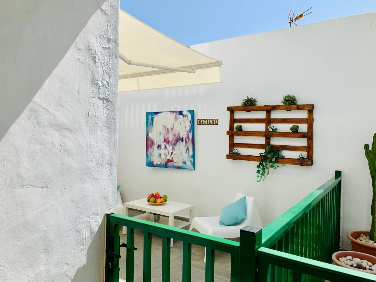 Marina Apartment Tías Екстериор снимка